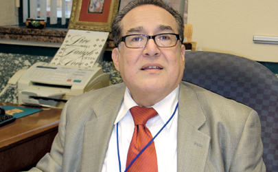 Manuel J. Medina Ampliando horizontes en el Arturo Velásquez Institute