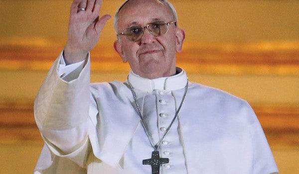 Un cardenal humilde, se convierte en Papa Francisco